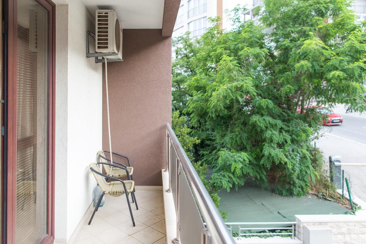 Burcak Apartment Budva Bagian luar foto